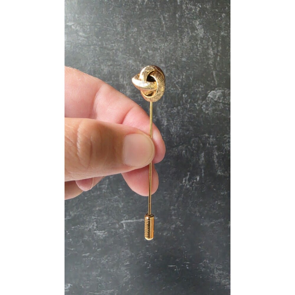 Knot Shaped Gold Tone Metal Stick Pin Vintage Costume Jewelry